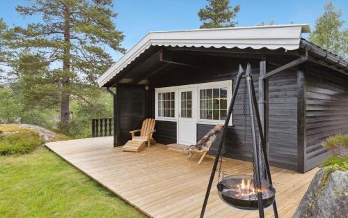 Koselig familiehytte med peis og utsikt nær skiløyper og turterreng in Tjaldal