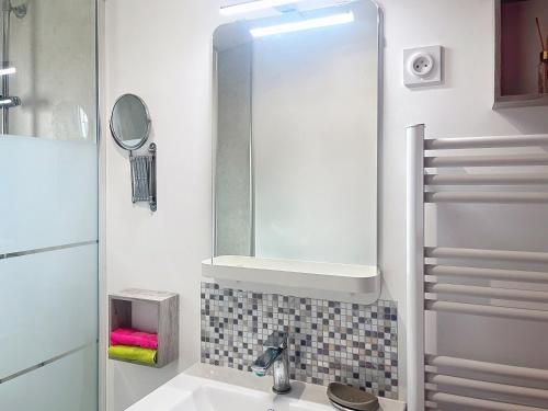 Vannas istaba, Studio Cosy, au Calme proche CNPE & JONZAC in Marcillac (Aquitaine)