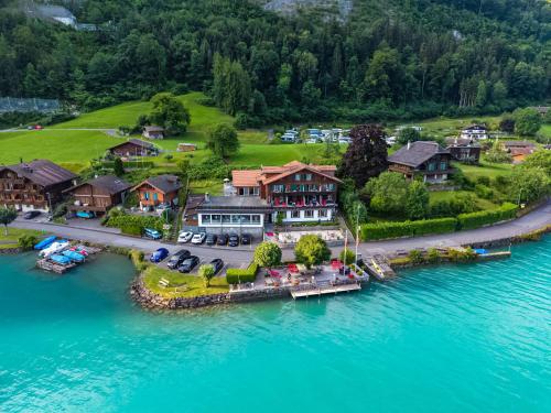 Boutique Hotel Bellevue B&B am Brienzersee Iseltwald Interlaken - Accommodation - Iseltwald