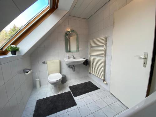 Zuhanyzó, Holiday Home near Dachau & Munich in Schwabhausen