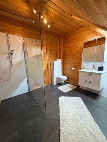 VINNEN LODGE - Die moderne Holzhaus Oase in Lahden