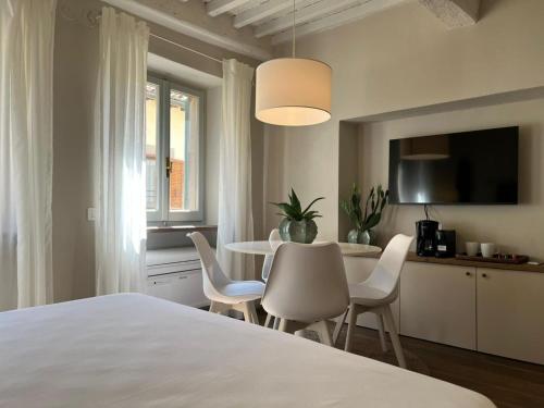 المرافق, Guelfa 60 in كورتونا