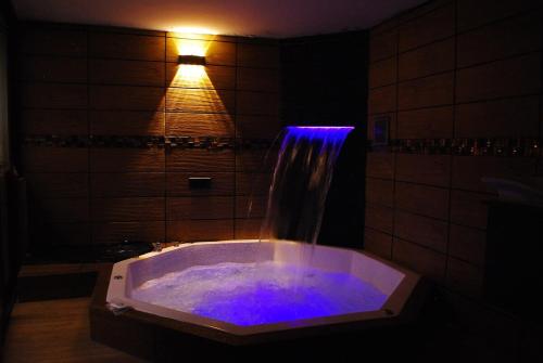 Amplio Departamento con Jacuzzi en el centro de Quito in ลูลุนโกโต