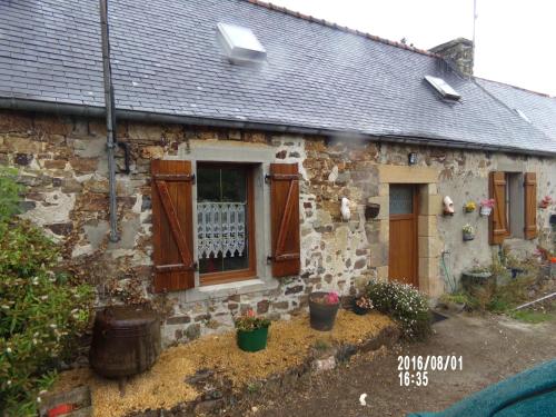 Exterior view, Ty Kozh De L'aber in Crozon