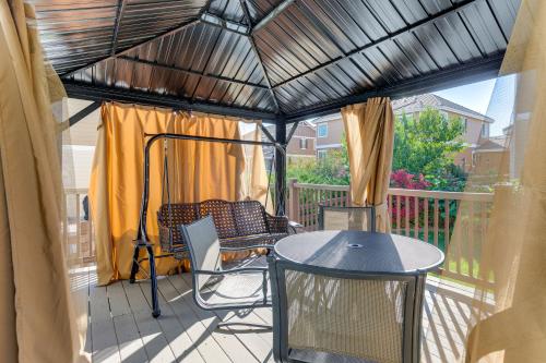 6 Mi to Cherry Creek SP! Family Home in Suburbs in Tallyn's Reach