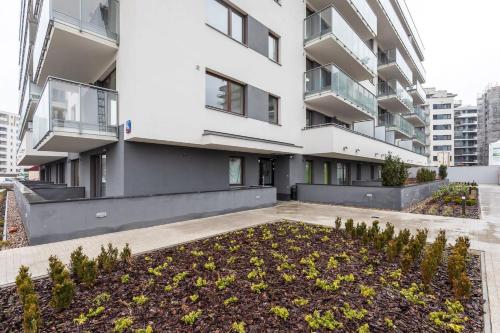 Modern Apartment Warsaw Burakowska By Noclegi Renters - image 2
