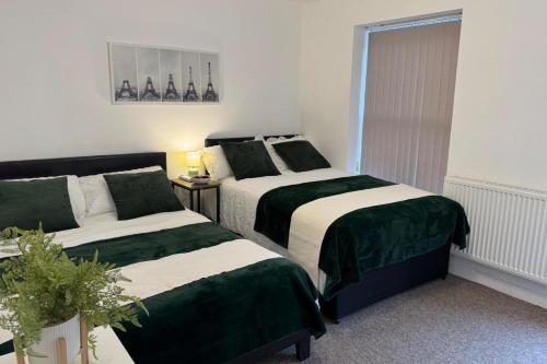 Harry Potter Studio Flat Kings Cross London Sleeps 4, Лондон