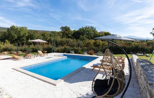 Peldbaseins, Amazing Home In Donji Bitelic in Rumin