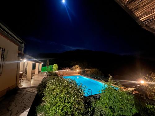 Balkons/terase, Côte 'd Azur - BEAUTIFUL VILLA WITH PRIVATE POOL (Cote 'd Azur - BEAUTIFUL VILLA WITH PRIVATE POOL) in Coaraze
