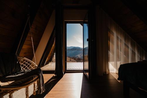 Căsuța de După Deal, Ponor (Casuta de Dupa Deal, Ponor) in Valea Manastirii