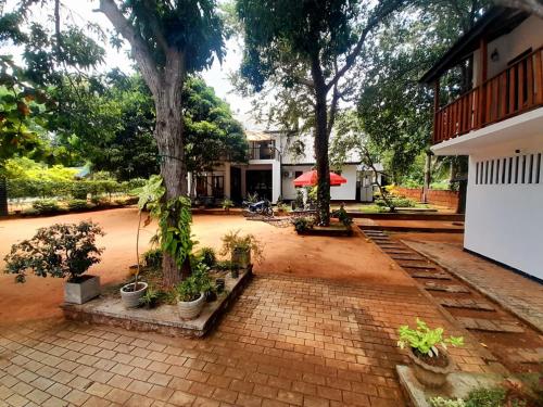 Sigiri Holiday Bungalow in Sigiriya