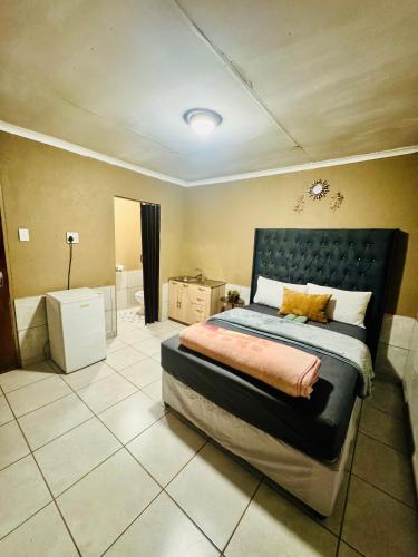 Tseleng Guest House in Katlehong