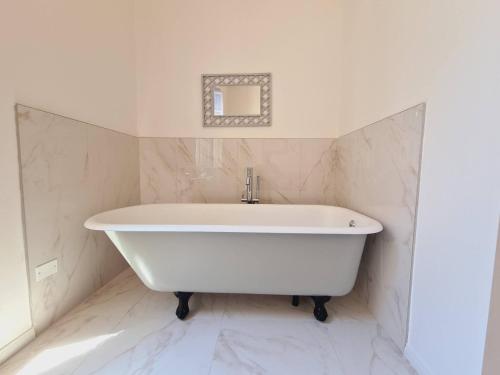 ห้องน้ำ, Allegra Viareggio- Triple standard Room in เวียเรจโจ