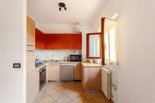 virtuve, Lago di Monate Apartment in Osmate
