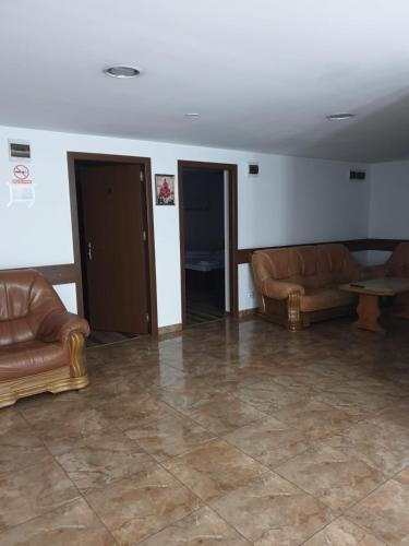 Pensiunea Vânătorului (Pensiunea Vanatorului) in Argeşelu