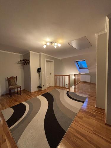 Moderne 4-Zimmer Wohnung mit Balkon in Dresden, Deutschland
