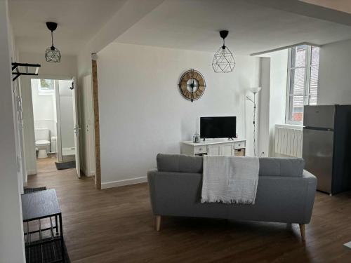 Appartement moderne proche de l'autoroute in Combronde