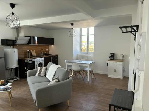 Guestroom, Appartement moderne proche de l'autoroute in Combronde