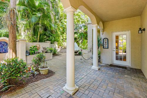 3 Mi to 5th Ave South: Quiet Getaway w/ Garden in East Naples