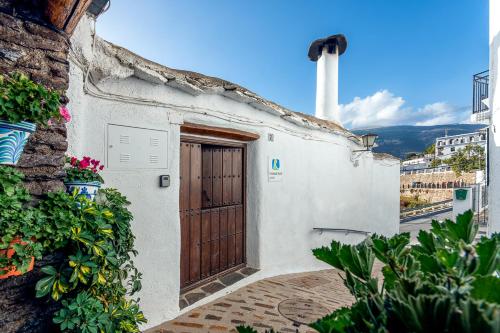 مدخل, Casa La Soleá. Vistas al pueblo y la Sierra (Casa La Solea. Vistas al pueblo y la Sierra) in Bubion
