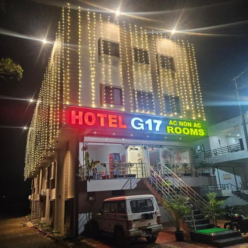 Hotel G17 and Restaurant in มันดู