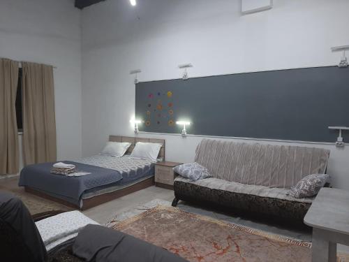 Aerodrom Hotel - Hostel in Zhetysu Negyed