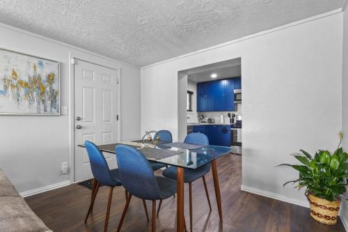 Удобства, 4BR 3BA Historic Home 5 min to Downtown Dallas Conv Ctr Fair Park Deep Ellum Baylor AA Ctr in Cedars in Седарс