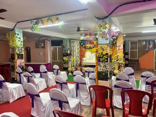 Ресторант, Sadyal Hotel And Restaurant in Tira Sujanpur