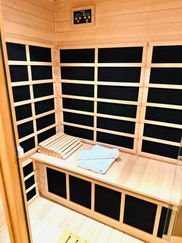 Szauna, Wellness City Apartment, Infrarotkabine, Top Lage in Bensheim