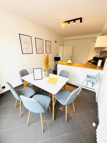 Konyha, Wellness City Apartment, Infrarotkabine, Top Lage in Bensheim