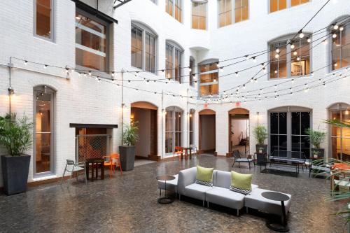 Residence Inn by Marriott Boston Downtown Seaport - image 6