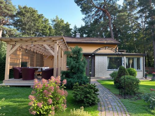 . House By The Sea With Hot Tub