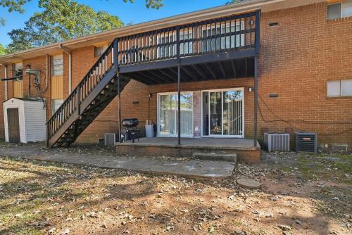 Wyndham Hills Retreat Stylish & Serene Stay in Forest Park