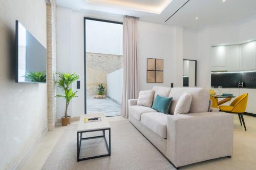 New Design Apartment - Private patio - Gallos 3, Sevilla