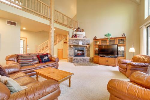 Great for Gatherings! Family Cabin in Lakeside – khách sạn tại Lakeside