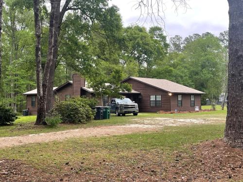 Nature Lover's Dream Home in Lloyd