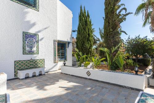 Très belle Villa traditionnelle tunisienne à El Manar 2 Tunis (Tres belle Villa traditionnelle tunisienne a El Manar 2 Tunis) in El Manar 2