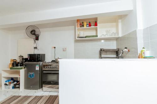 Stylish Studio, Pool and Walk to Beach in วาตามู