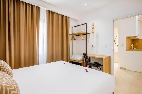 Arena Castillo Room Type - Apartment with Pool View 