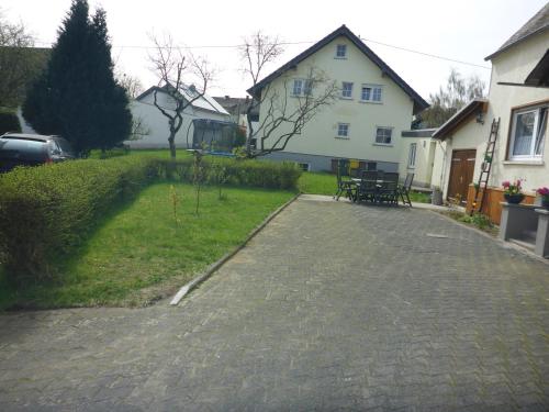 Garden, 8 Bett Ferienwohnung Spatzennest in Hellenhahn-Schellenberg