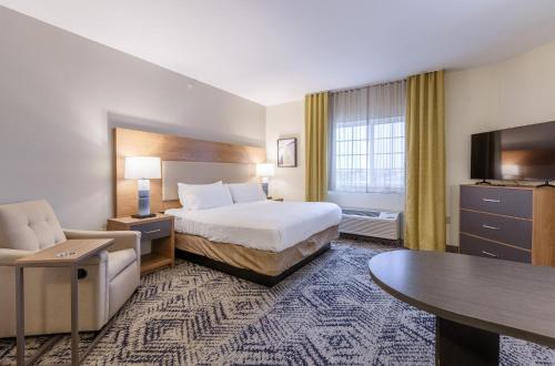 Candlewood Suites San Marcos an IHG Hotel - image 11