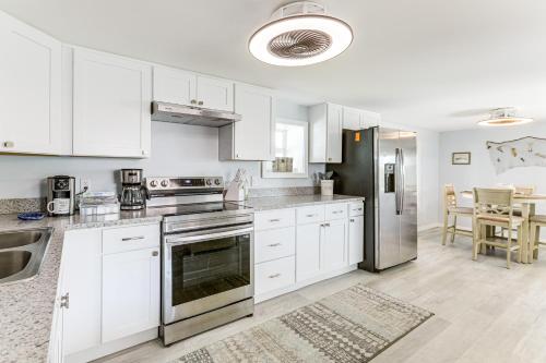 Boat Dock and Yard Waterfront Okeechobee Retreat in Okeechobee