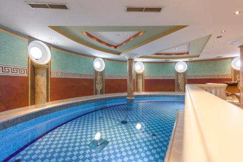 Hotel Schlosshof – Ischgl, MO