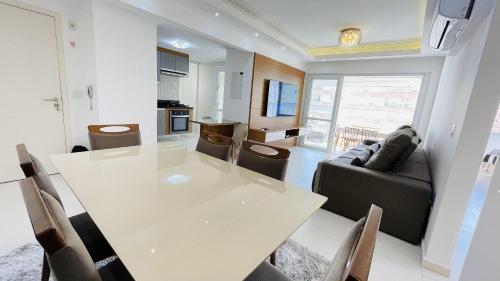 100m Praia Pitangueiras 3Q com Ar Churrasqueira 2 Vagas LP11 – khách sạn tại Pitangueiras
