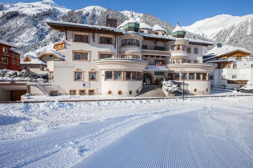 Entrance, Hotel Schlosshof in Ischgl