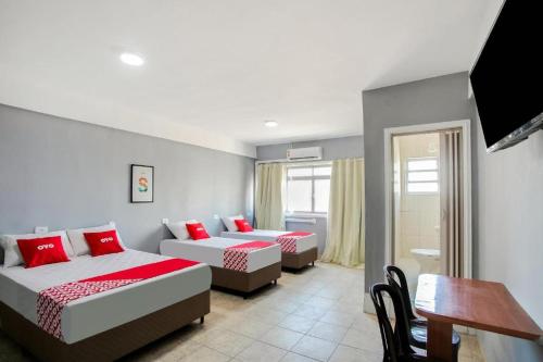 Hotel Boneville Santo Amaro - 850 m do Metrô Largo Treze - Promoção Ano Novo Com 60 OFF (Hotel Boneville Santo Amaro - 850 m do Metro Largo Treze - Promocao Ano Novo Com 60 OFF) in São Paulo