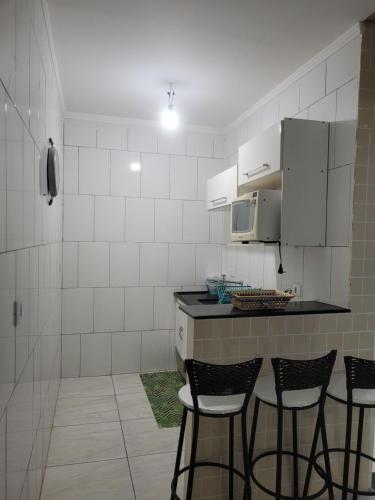 Casa com Piscina da Treze - Guarujá Enseada (Casa com Piscina da Treze - Guaruja Enseada) in เอนเซียดา