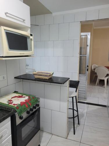 Casa com Piscina da Treze - Guarujá Enseada (Casa com Piscina da Treze - Guaruja Enseada) in เอนเซียดา