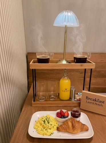 อาหารและเครื่องดื่ม, Orange wild BY Laurel hotels - Aeropuerto in โบโกตา
