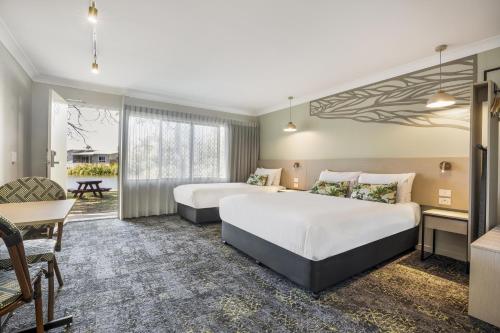 คอนดารีโฮเต็ล (Kondari Hotel) in อ่าวเฮอร์วี่